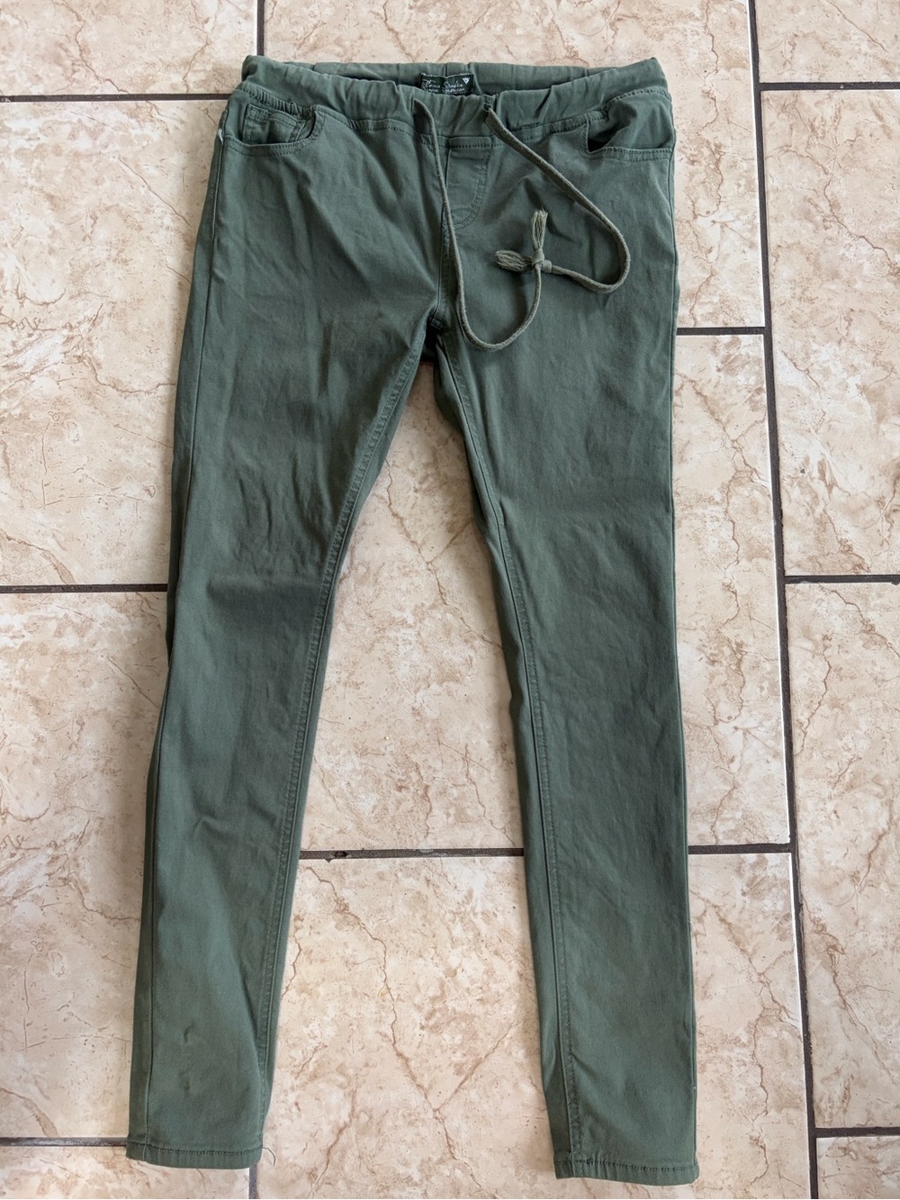Women’s Olive Skinny Pants with Drawstring Waist